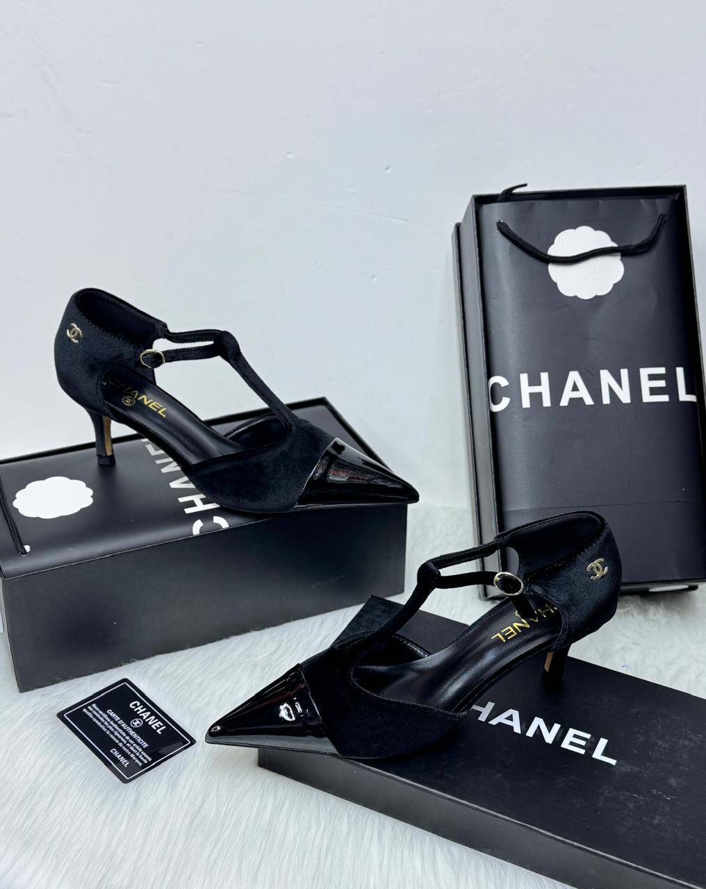 𝗖𝗛𝗔𝗡𝗘𝗟 𝗡𝗘𝗪 𝟯𝗖𝗠
💯high quality
Size 36-37-38-39-40-41
110 dhs🪙🌨️

Zain86
♥️♥️♥️