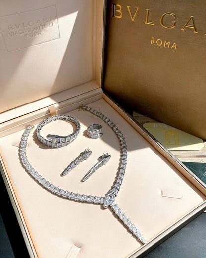 BVLGARI SET 
MASTER ✨💫
NECKLACE BANGLE EARRING RING
500 dhs🇦🇪🇦🇪

WITH BOX AND PAPER BAG🎁🛍️


WITH MASTER BOX AND PAPER BAG🎁🛍️
750 dhs🇦🇪🇦🇪

Zain89
♥️♥️♥️