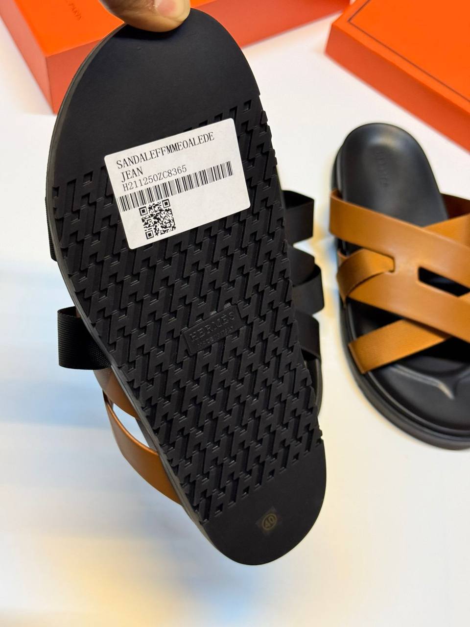 HERMES SLIPPER
GOOD QUALITY✅
110 dhs✅
Size: 39 to 46

Zain40
♥️♥️♥️