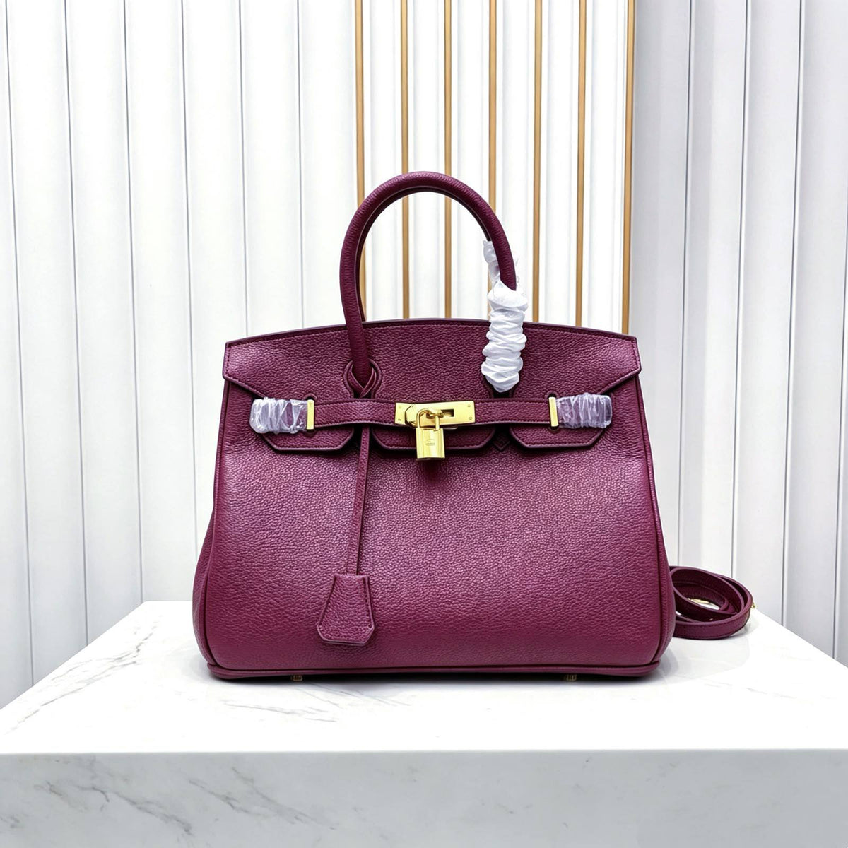 HERMES BIRKIN 

30CM 
NEW CAME 
GOOD QUALITY 

30cm
115 dhs🇦🇪🇦🇪

Zain295
♥️♥️♥️