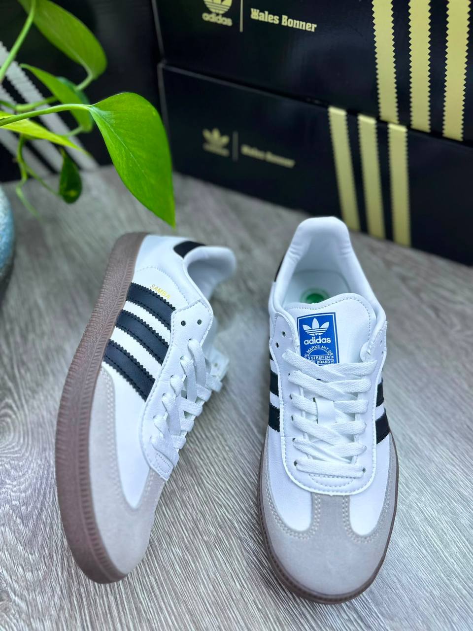 Adidas
Size 36-42 
90 dhs🇦🇪🇦🇪

Zain132
♥️♥️♥️