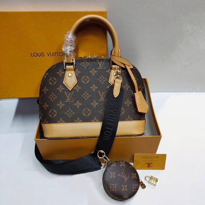 LOUIS VUITTON 
ALMA 

NEW CAME 

GOOD QUALITY 
WITH BOX 

115 dhs🇦🇪

SIZE: 26 cm

Zain295
Zain17
♥️♥️♥️