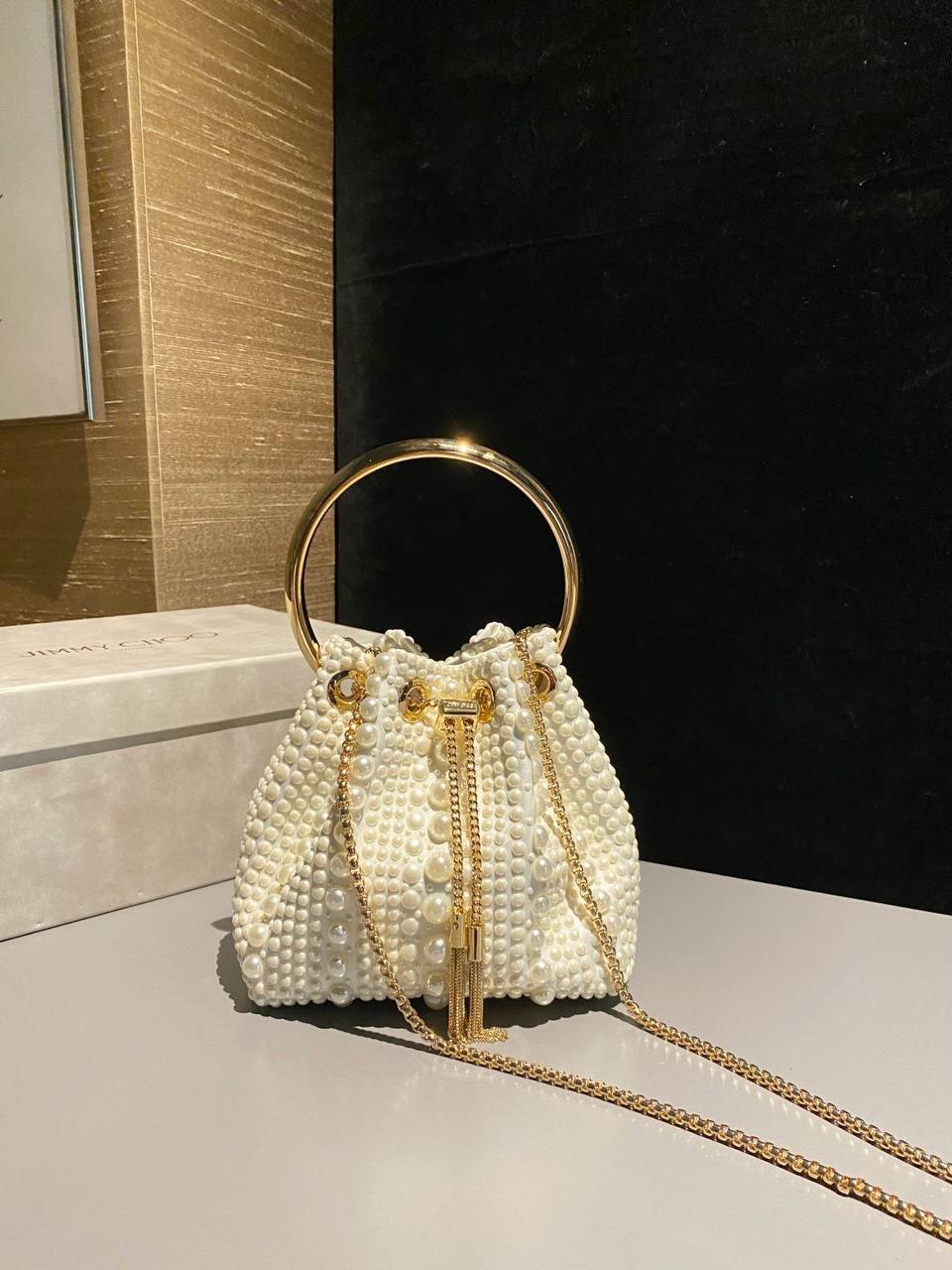 Jimmy Choo Bon Bon satin mini
*Size 15 cm*
For Price 👇 WTSP Text Zain 0568585901

Zain278
♥️♥️♥️