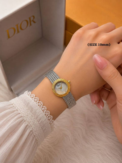Dior 
watch for ladies 

good quality 

220DHS🇦🇪
 (size 19mm)

Zain59
♥️♥️♥️