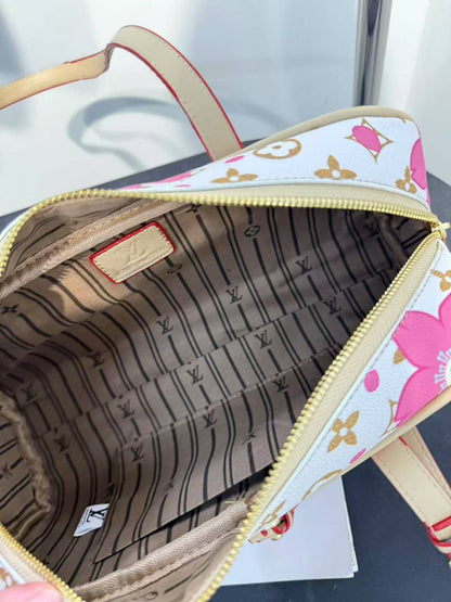 LV
sɪᴢᴇ : 31 cm

70 dhs🪙🌺

Zain31
♥️♥️♥️