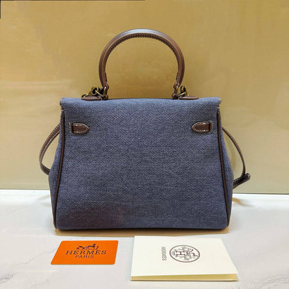 HERMES

 NEW CAME
 BIG SIZE

100 dhs🇦🇪🇦🇪
Size:28cm

Zain295
Zain39
♥️♥️♥️