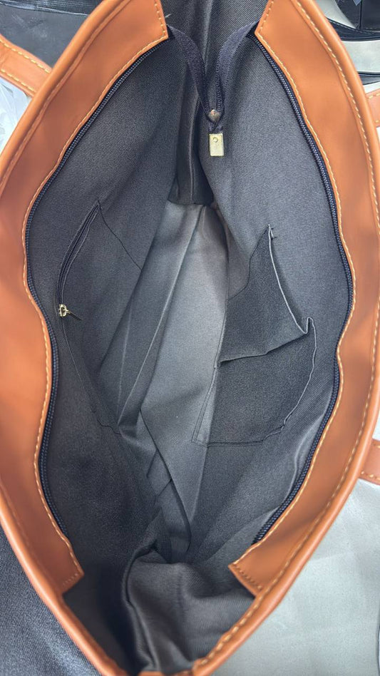 Dior - LV 
60 dhs🪙🖤

Zain177
♥️♥️♥️