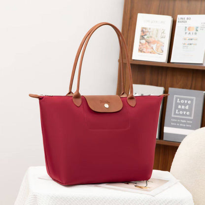 LONGCHAMP BAG 
BIG SIZE 
50 dhs✅
SIZE - *46×18×30 cm

Zain40
♥️♥️♥️