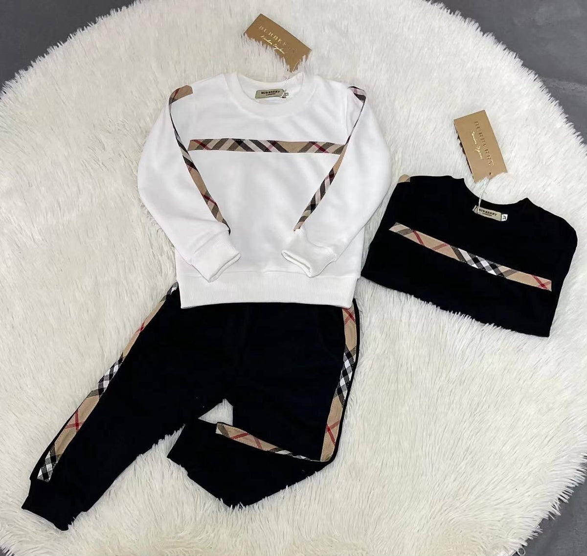 Gucci
Fendi
Burberry
Kenzi
Ch
Dior

1-9y 

100 dhs

Zain151
♥️♥️♥️