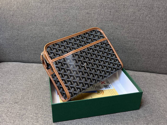 Goyard
70 dhs✅
with box
🎁🎁🎁

25cm

Zain26
♥️♥️♥️