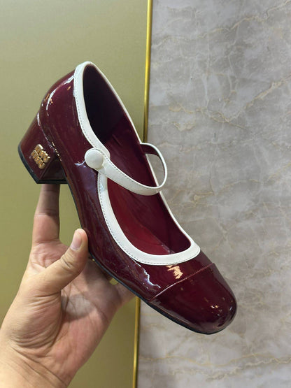 Hermes 
size 36 to 41
120 dhs👑

Zain146
♥️♥️♥️