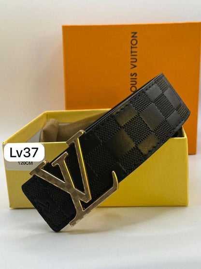 LV Belt

With box 
🎁🎁🎁

40 dhs🪙💕

Zain93
♥️♥️♥️