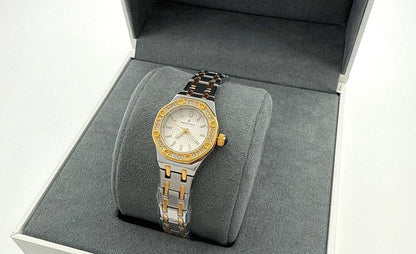 Mini size ladies watch 
55 dhs🪙🌨️

Zain45
♥️♥️♥️