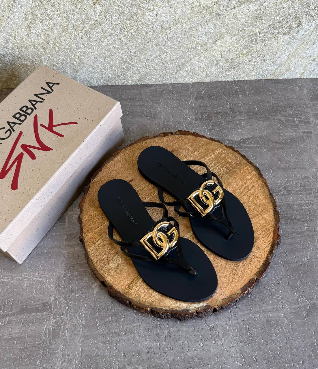 D&G
SuperMaster Quality 💯
450 dhs✅
Size: 36-41💥

Zain171
♥️♥️♥️