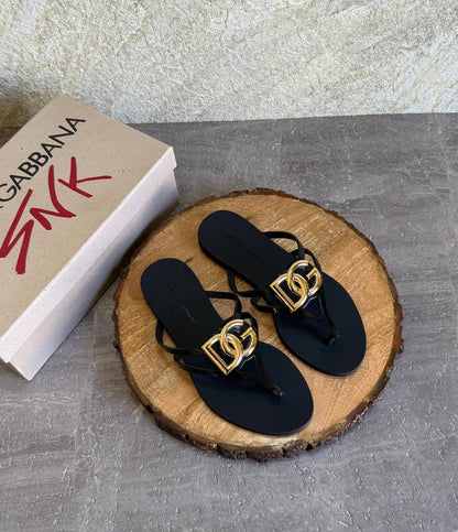 D&G
SuperMaster Quality 💯
450 dhs✅
Size: 36-41💥

Zain171
♥️♥️♥️