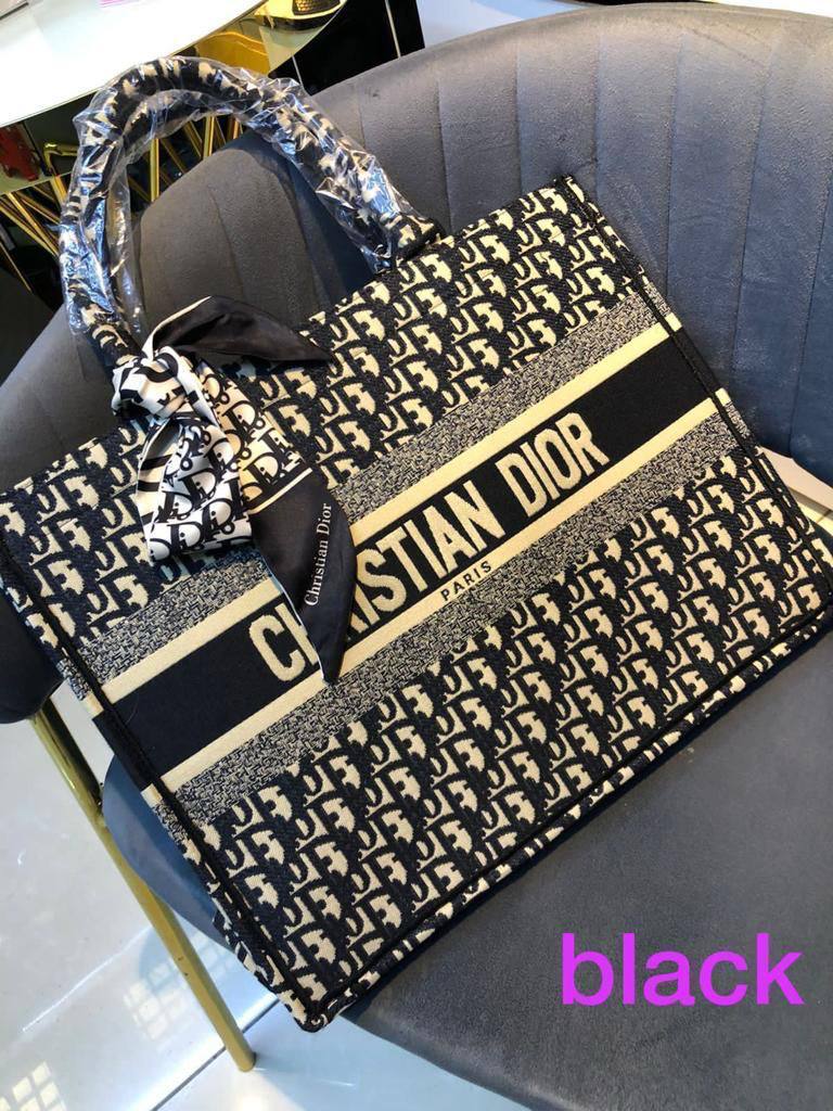 DIOR 
95 dhs🌺
Ambordary

Zain90
♥️♥️♥️