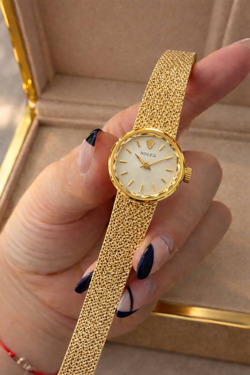Rolex watch for ladies good quality 
260 dhs

Zain59
♥️♥️♥️