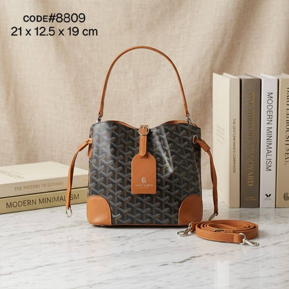 GOYARD ʙᴜᴄᴋᴇᴛ ʙᴀɢ
ɢᴏʏᴀʀᴅɪɴᴇ ᴘᴀᴛᴛᴇʀɴ
sɪʟᴠᴇʀ ʜᴀʀᴅᴡᴀʀᴇ
ᴡɪᴛʜ ʟᴏɴɢ ʙᴇʟᴛ sᴛʀᴀᴘ
sɪᴢᴇ : 21 cm

75 dhs✅

Zain31
♥️♥️♥️