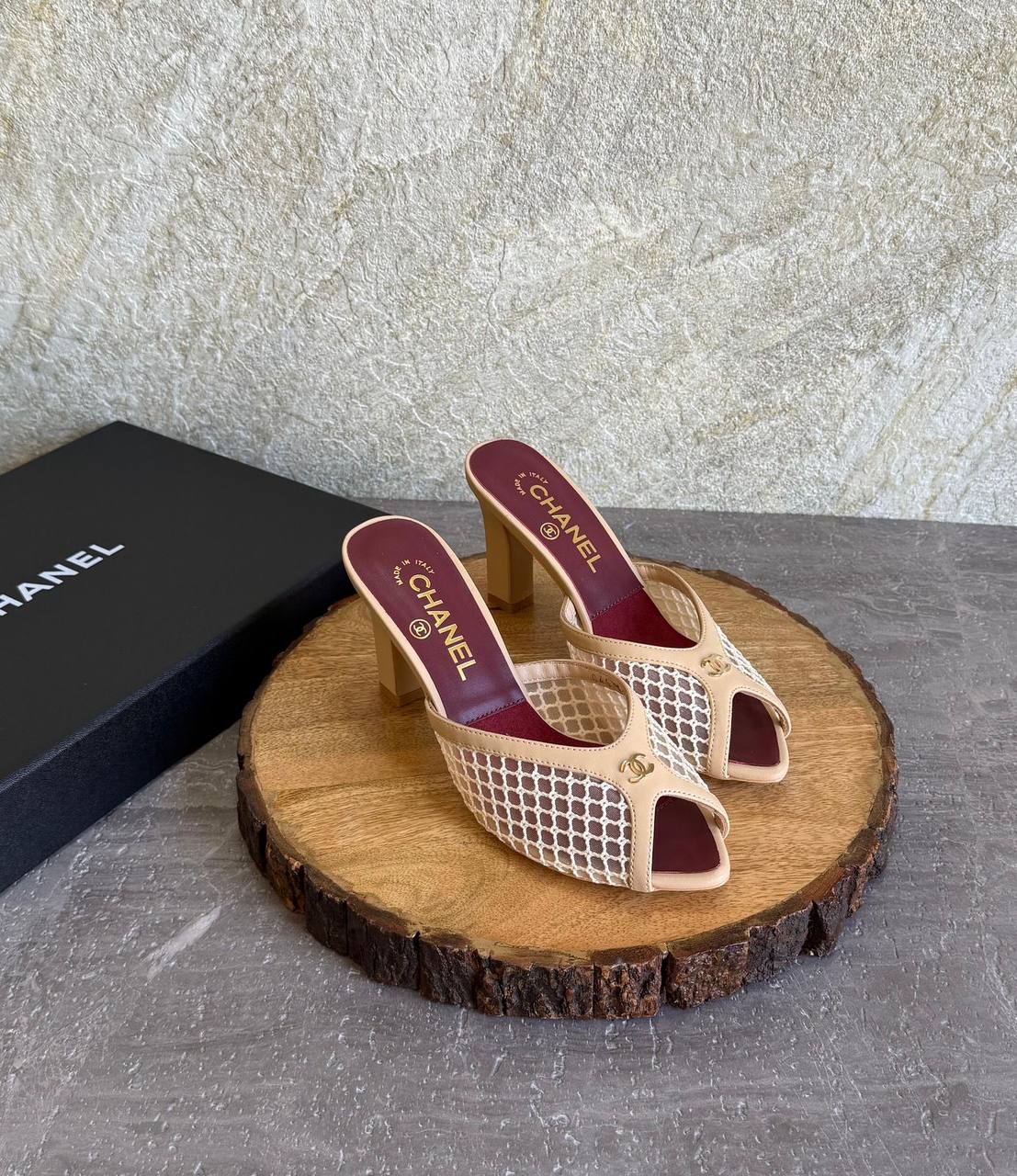 CHANEL 💫😍
SuperMaster Quality 💯
550 dhs✅
Size: 36-41 💥

Zain171
♥️♥️♥️