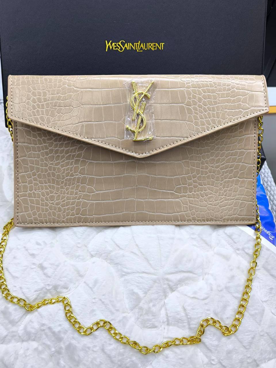 YSL

 with box 

80 dhs🇦🇪🇦🇪🇦🇪

Zain215
♥️♥️♥️