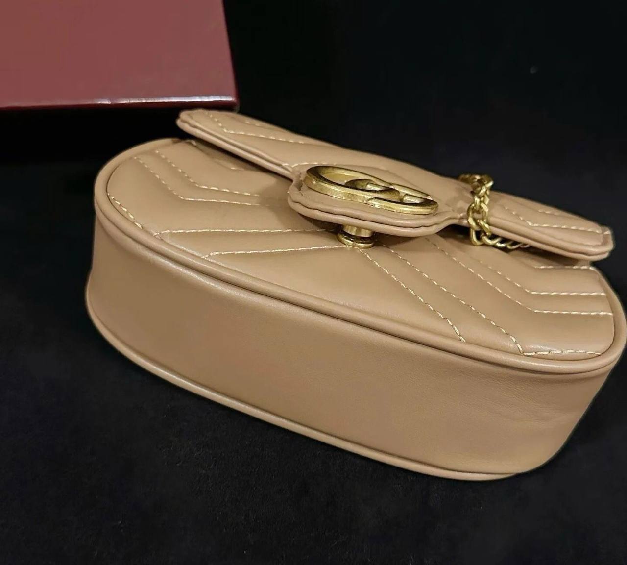 Gucci
with box
🎁🎁🎁

85 dhs🪙💕

Zain07
♥️♥️♥️