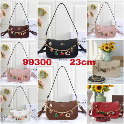 COACH 
GOOD QUALITY 
90 dhs🪙🌨️

WITH BOX 📦

Zain28
♥️♥️♥️