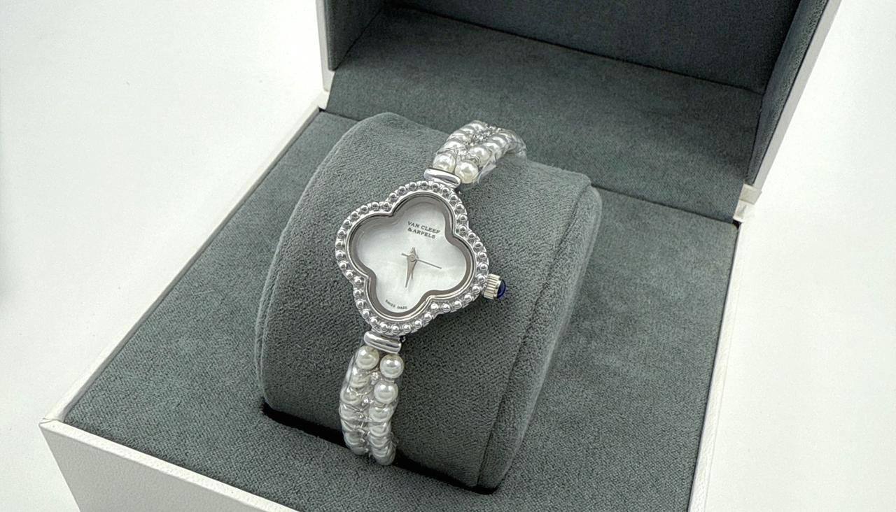 New Stock watches
65 dhs🪙

Zain45
♥️♥️♥️