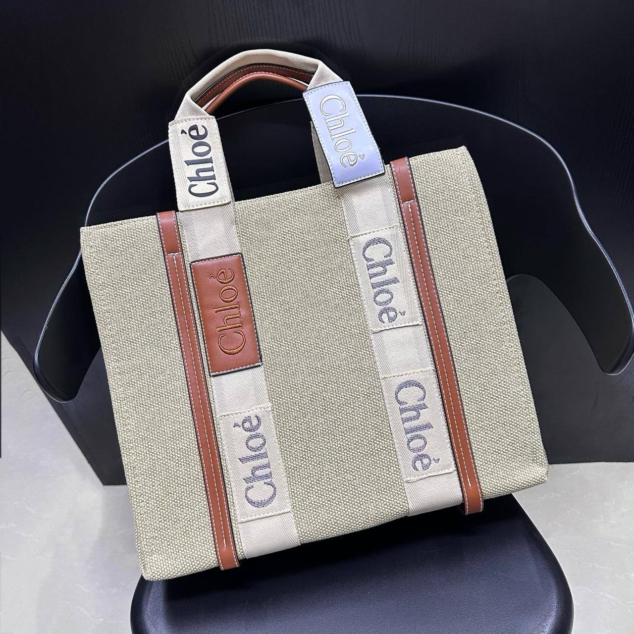 Chloe
 high quality 
Big size 100 dhs🇦🇪🇦🇪
Small size 95 dhs🇦🇪🇦🇪

Zain295
♥️♥️♥️