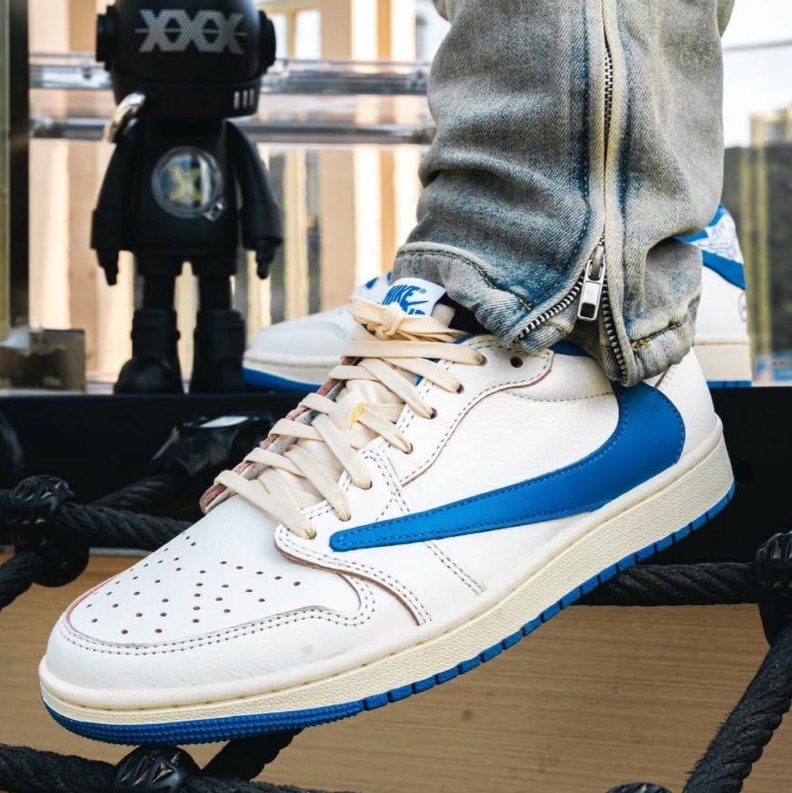 Jordan 1 Retro Low OG SP Fragment x Travis Scott ‘Sail Military Blue’💙
36-45 AVAILABLE 🤩
240 dhs🌺

Zain242
♥️♥️♥️