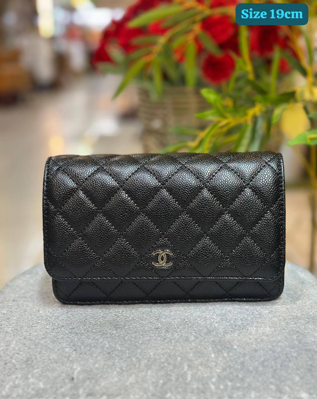 Chanel

Best quality
With box’s
🎁🎁🎁

85 dhs🗽
size 19cm

Zain158
♥️♥️♥️