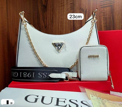 💞 Guess / prada 2 in 1
1⃣️ First quality + 🎁
Size: 23 * 16  cm 
85 dhs❣️
with box 🎁

Zain115
♥️♥️♥️