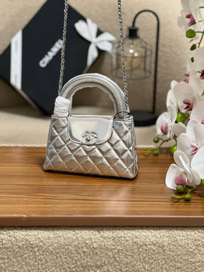 *CHANEL*
*19cm*
*Available Now*
For Price 👇 WTSP Text Zain 0568585901

Zain257
♥️♥️♥️