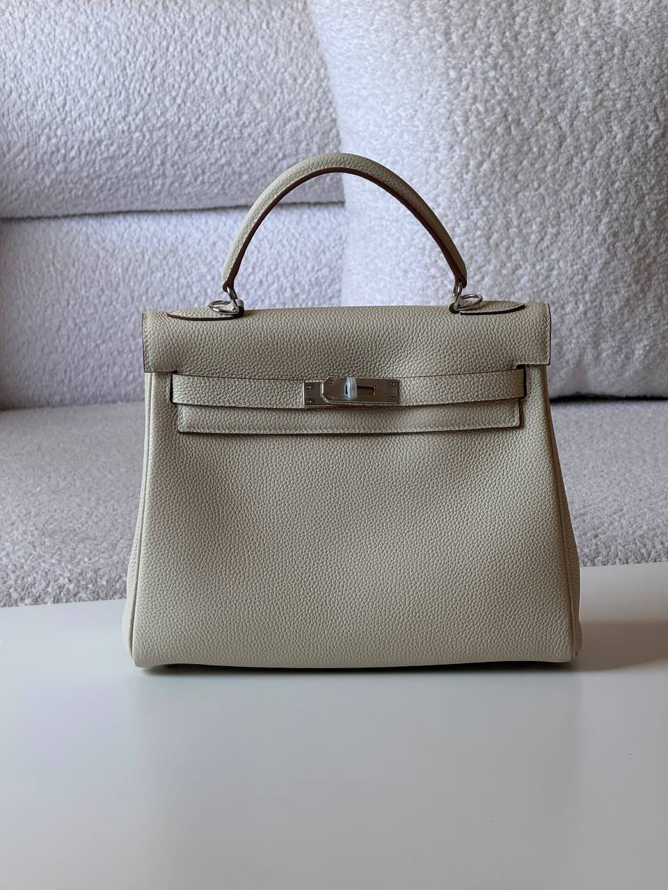 Hermes
kelly togo 28cm💥Master quality ✅with box📦
460 dhs✅

Zain52
♥️♥️♥️♥️