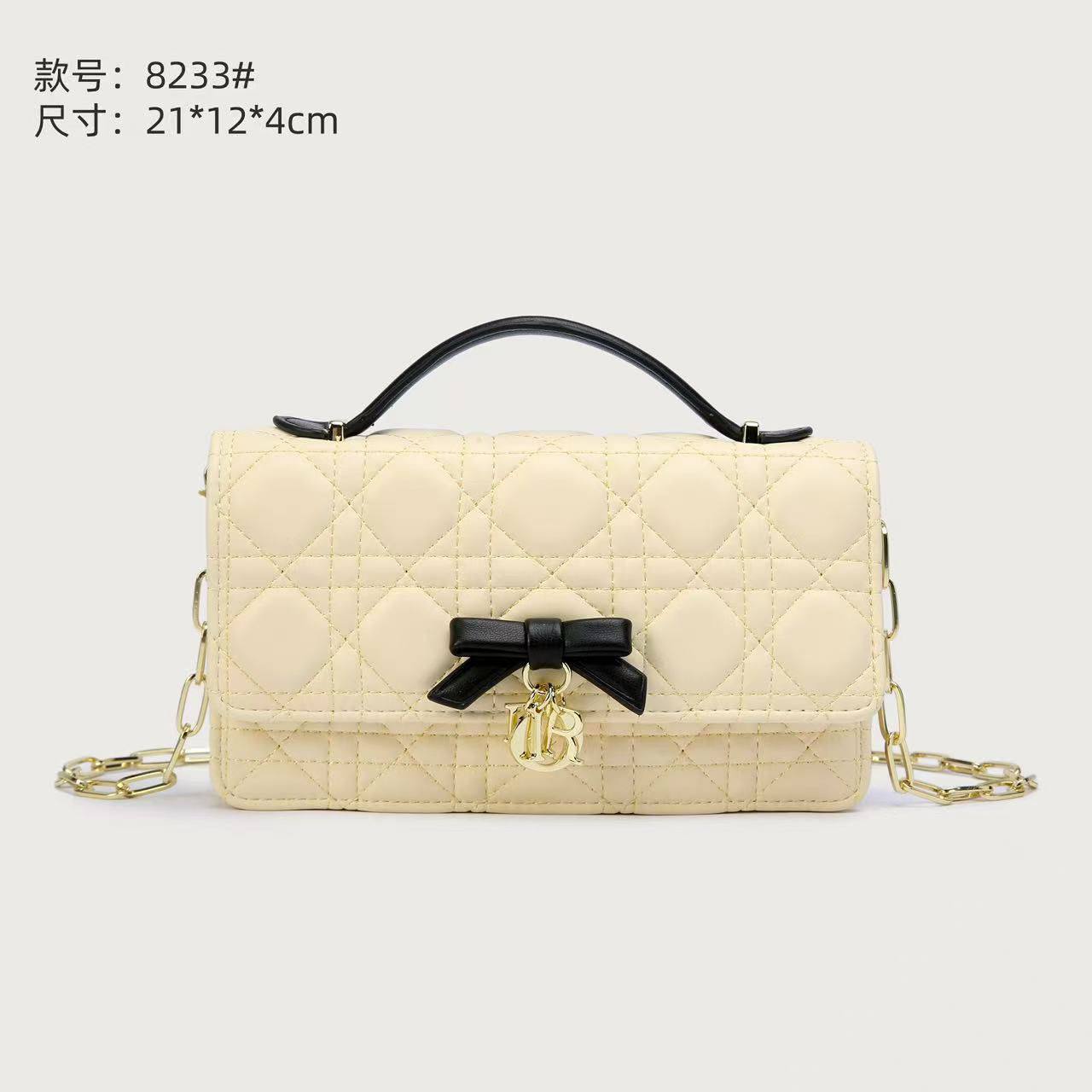 Dior
withbox 
120 dhs🇦🇪🇦🇪

Zain143
♥️♥️♥️