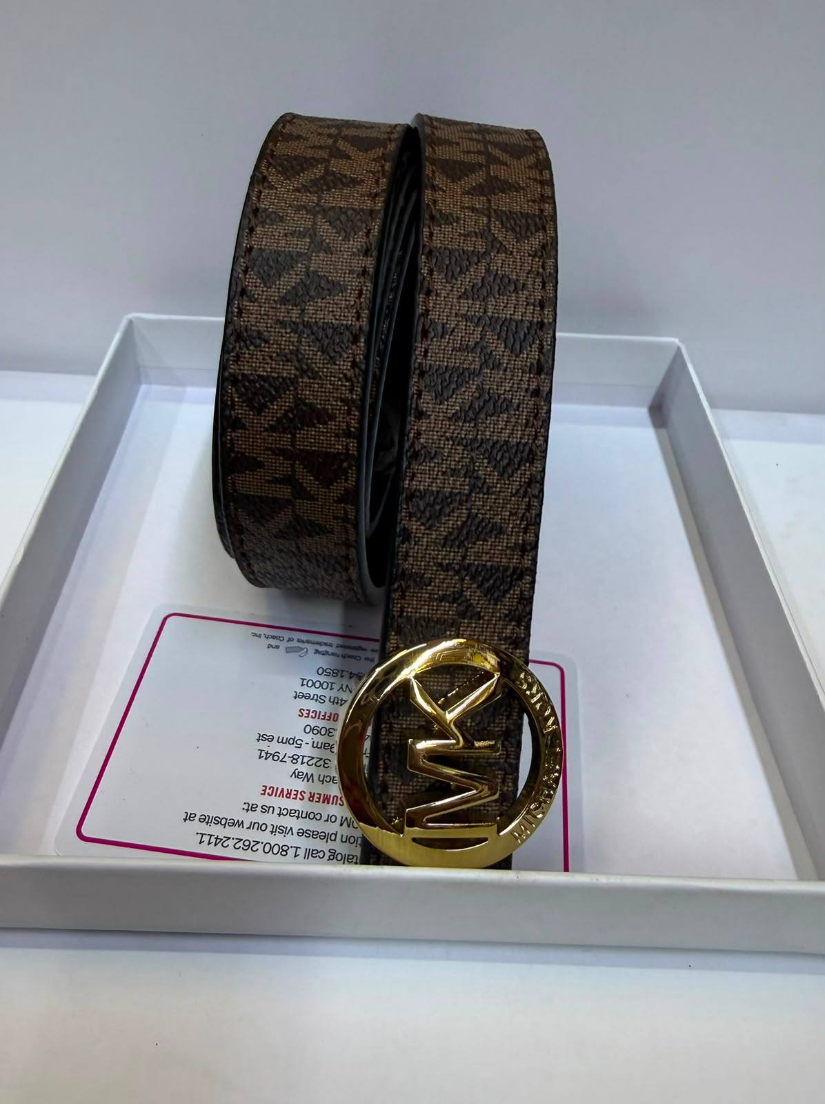 Dior wallets
25 dhs✅

Zain93
♥️♥️♥️