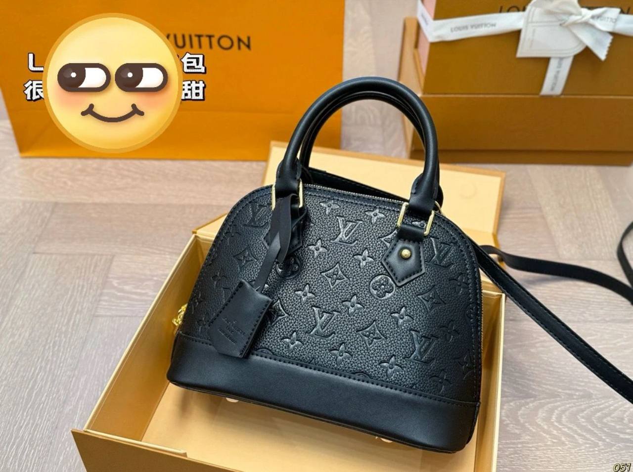 LV

95 dhs🪙🌨️

Good quality 

with box
🎁🎁🎁

Zain35
♥️♥️♥️