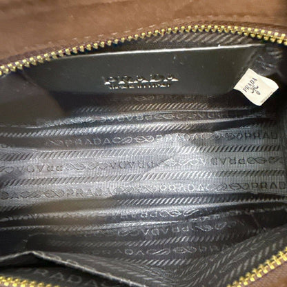 PRADA ʙᴏɴɴɪᴇ ʜᴀɴᴅʙᴀɢ
sᴜᴇᴅᴇ ʟᴇᴀᴛʜᴇʀ ᴍᴀᴛᴇʀɪᴀʟ
ɢᴏʟᴅ ʜᴀʀᴅᴡᴀʀᴇ
ɪᴛ ʜᴀs ᴀ ʙᴇʟᴛ ʟᴏɴɢ sᴛʀᴀᴘ
sɪᴢᴇ : 23 cm

80 dhs✅

Zain31
♥️♥️♥️