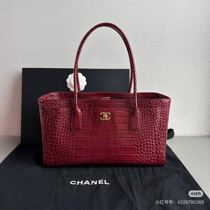 Chanel
Master❣️❣️
330 dhs✅

Zain297
♥️♥️♥️