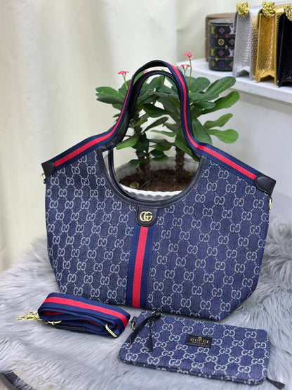 GUCCI
SIZE……….28CM
95 dhs❣️

Zain244
♥️♥️♥️