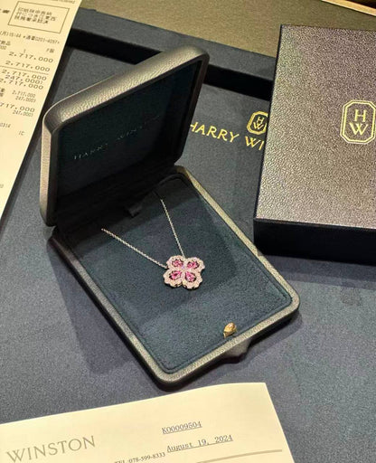 HARRY WINSTON❤️‍🔥*
Necklace 🦋
Master quality 💯
With black boxes 🗃️ 
50 dhs✅

Zain216
♥️♥️♥️