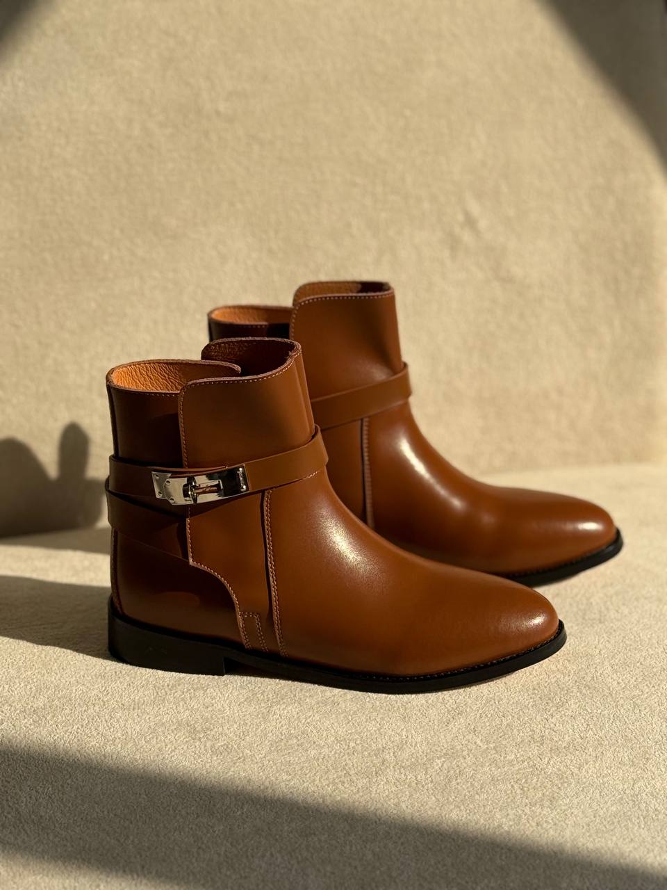 HERMES

QUALITY: SUPER MASTER
SIZE:36 TO 42
560 dhs🇦🇪🇦🇪

Zain319
♥️♥️♥️