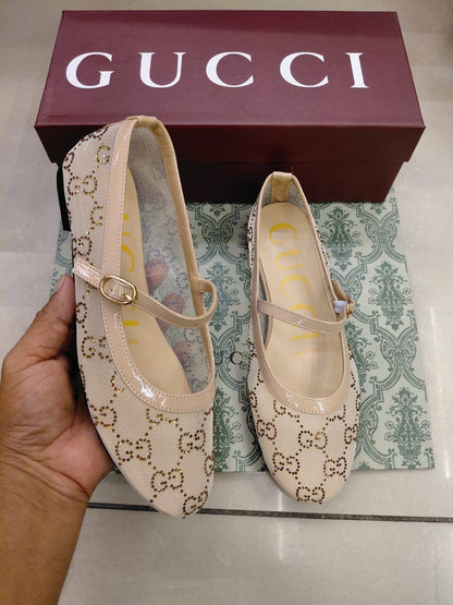 Gucci Shoes
High Quality 
Size 36 to 41 
105 dhs🇦🇪🇦🇪

Zain16
♥️♥️♥️
