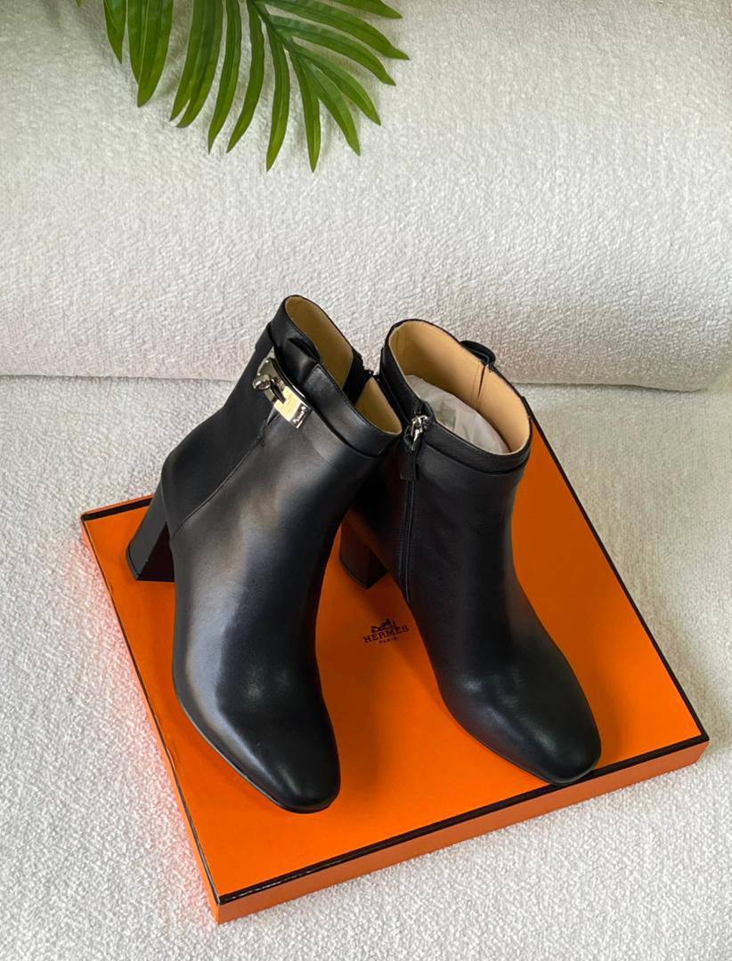 Boots 
For Price 👇 WTSP Text Zain 0568585901

Zain171
♥️♥️♥️