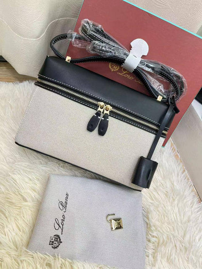 Loro Piana
90 dhs🪙🖤
good quality

Zain143
♥️♥️♥️