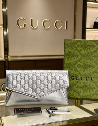 CH - Gucci - MK
95 dhs✅
Size：21*13

Zain07
♥️♥️♥️