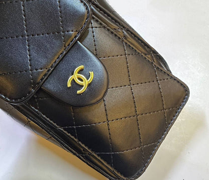 CHANEL 
NEW CAME GOOD QUALITY
115 dhs💓
28cm

Zain39
♥️♥️♥️