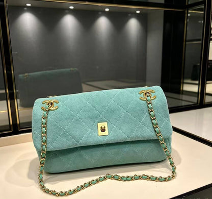 chanel 

new arrival
350 dhs🇦🇪🇦🇪

#25cm🥰🥰

Zain228
♥️♥️♥️