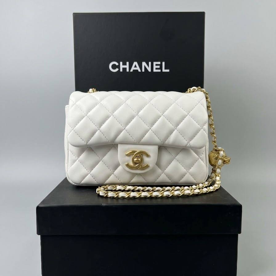 Chanel

High quality

With box 
110 dhs🇦🇪🇦🇪

Zain50 
♥️♥️♥️