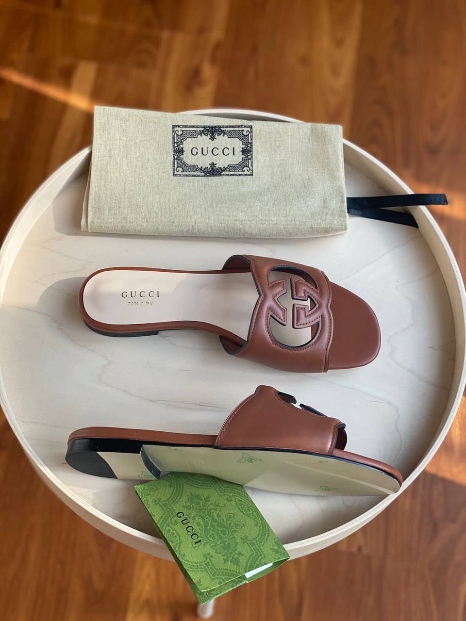 GUCCI
Master quality 
Size: 36 to 41
450 dhs💓

Zain318
♥️♥️♥️