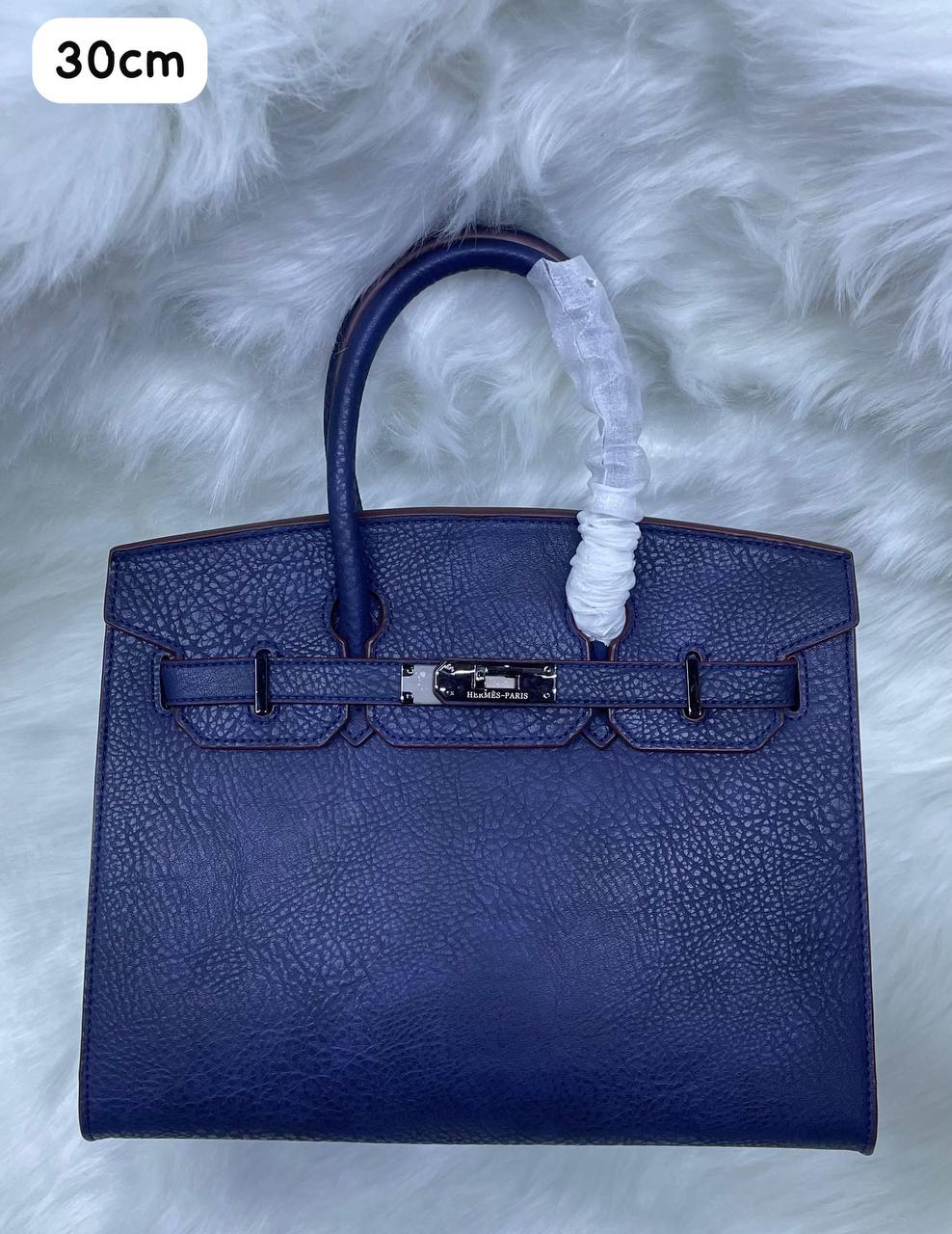 Hermes
110 dhs✅ 

Zain72
♥️♥️♥️